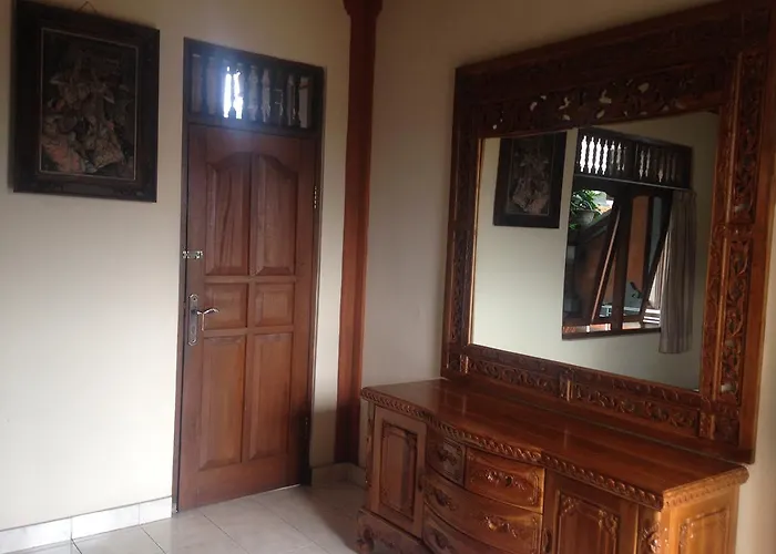 Indra Homestay By Luxury Degree Ubud