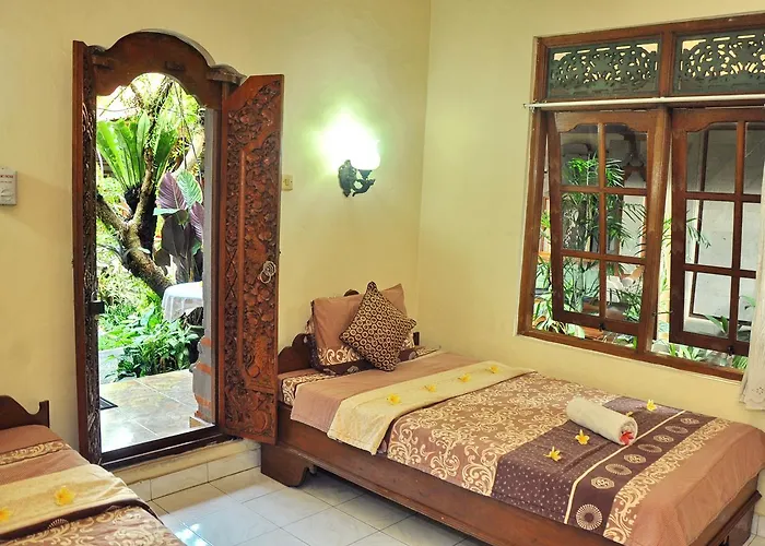 Pensión Indra Homestay By Luxury Degree *