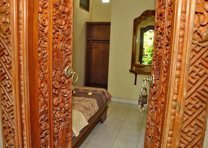 Indra Homestay By Luxury Degree Pensión *
