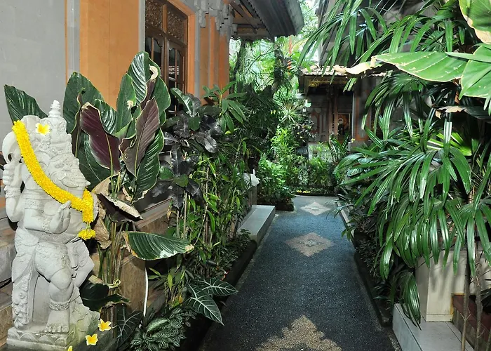 Indra Homestay By Luxury Degree Pensión
